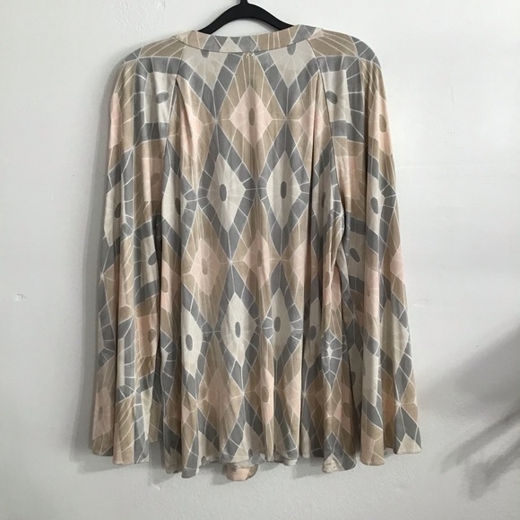 Elizabeth and James 100% silk tunic laggin look size L top - Picture 2 of 6